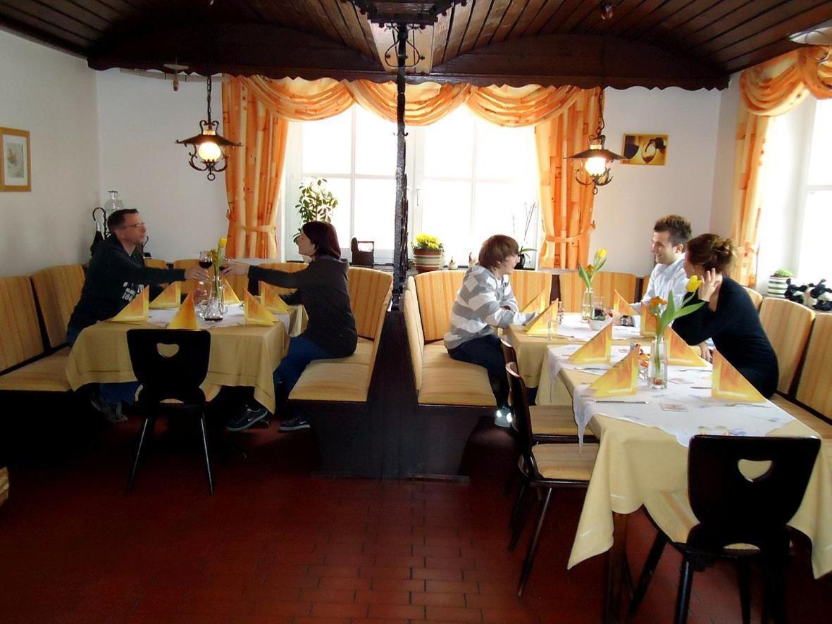 Gasthaus & Pension Lisas-Welt Wasserkuppe Ehrenberg  Bagian luar foto